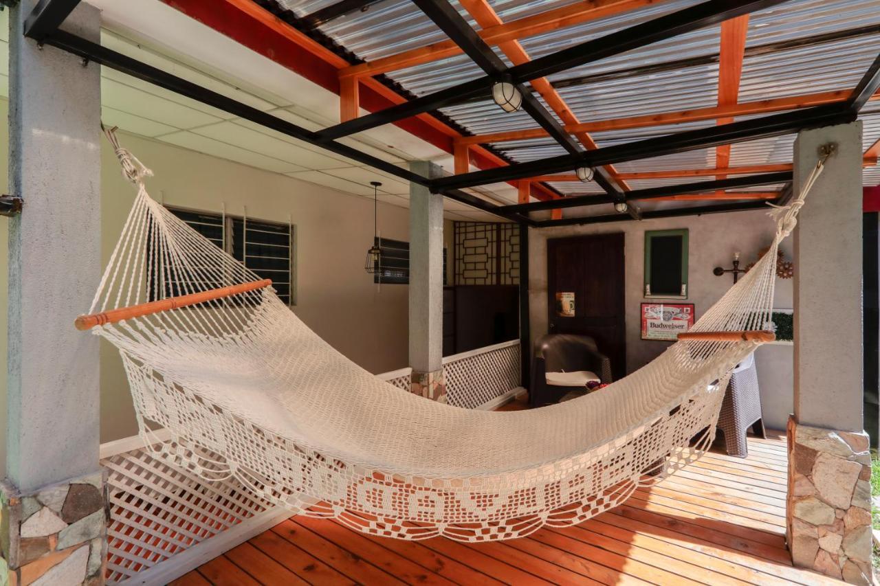Hostal San Benito San Salvador Bagian luar foto