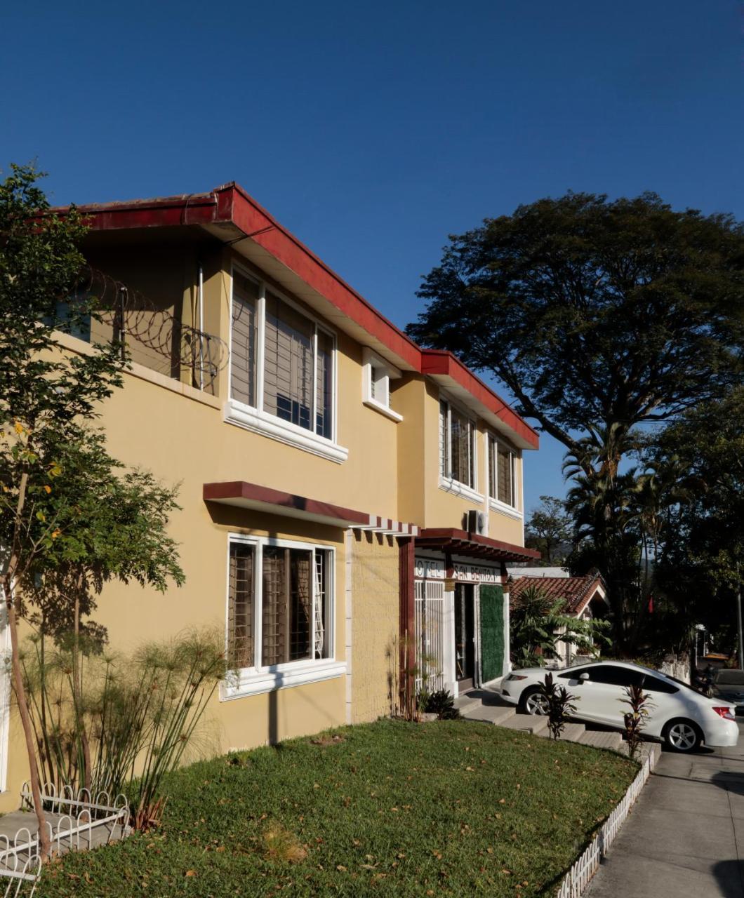 Hostal San Benito San Salvador Bagian luar foto